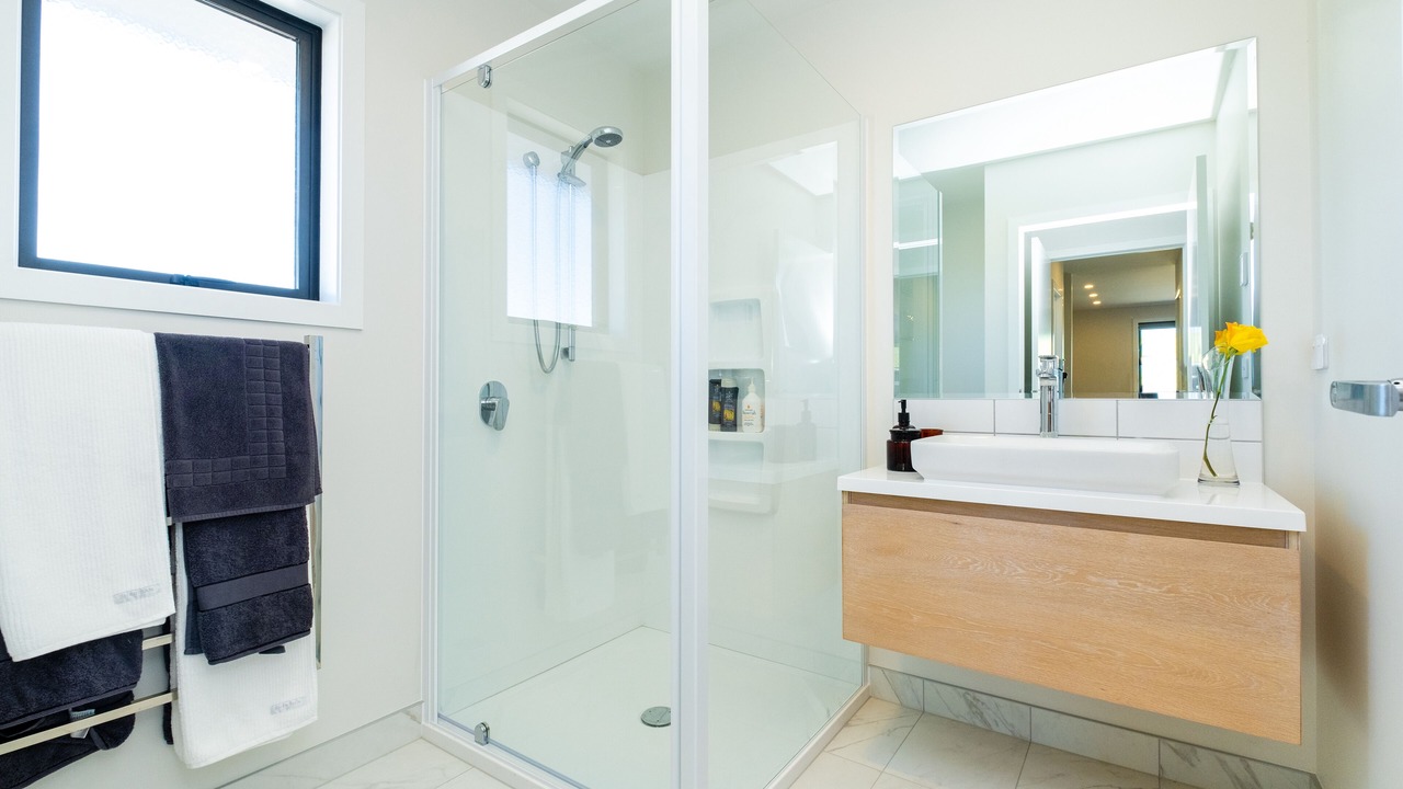 Photo of Bathroom in Clive