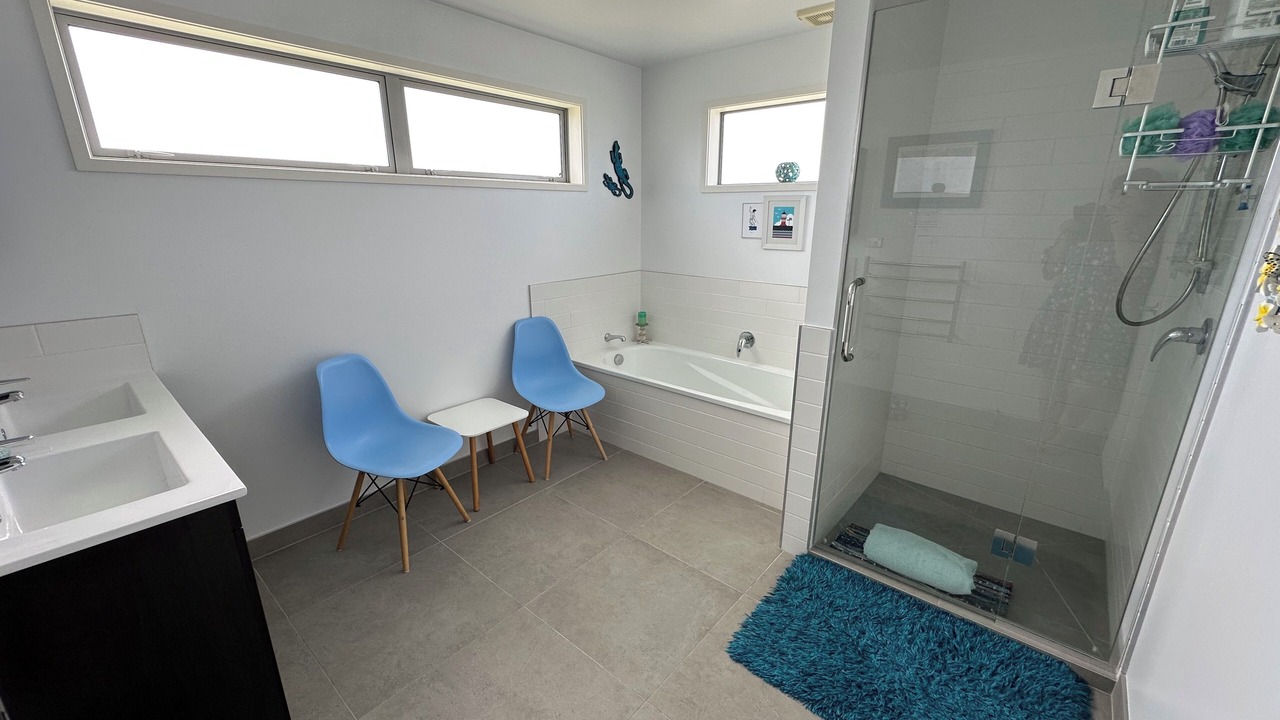 Photo of Bathroom in Tindalls Beach