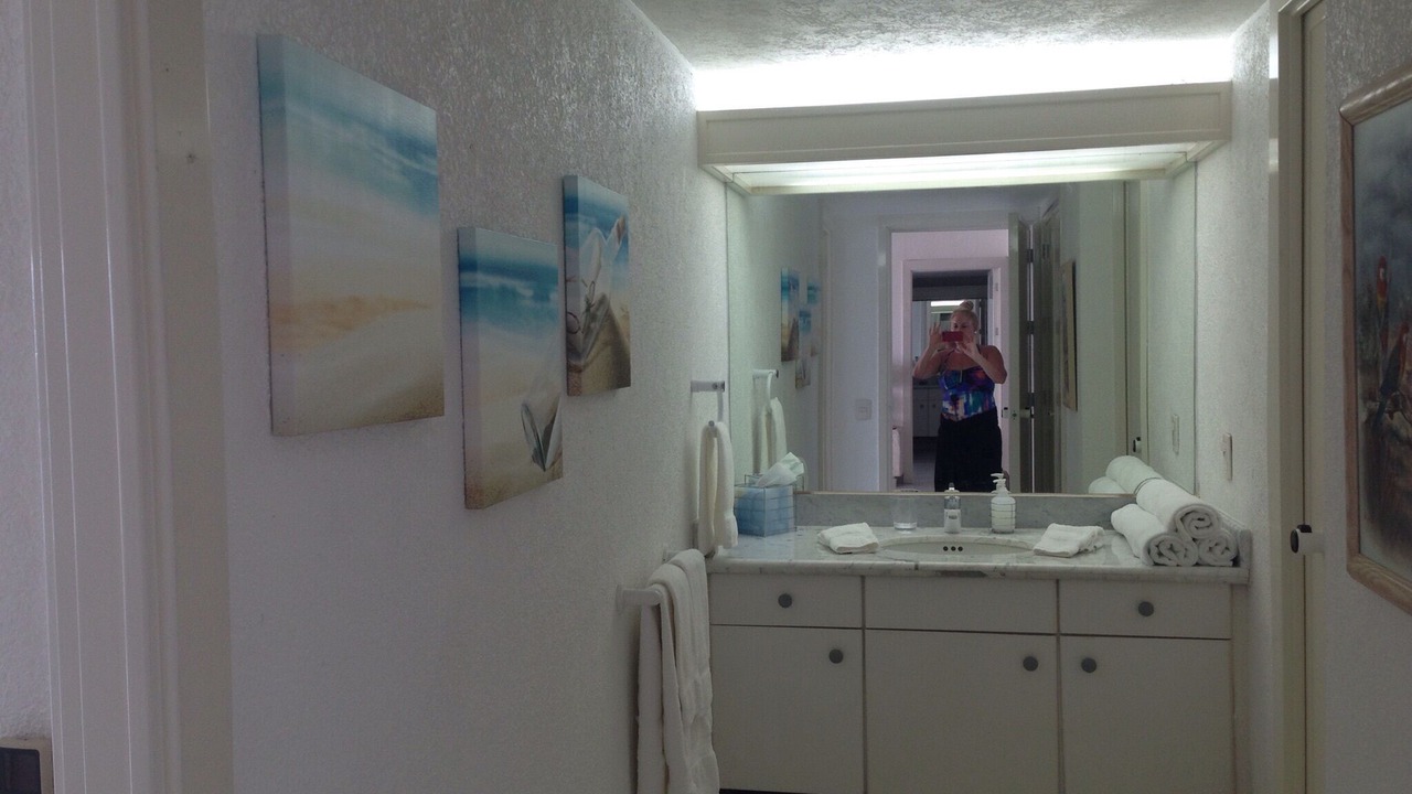 Photo of Bathroom in Costera Acapulco