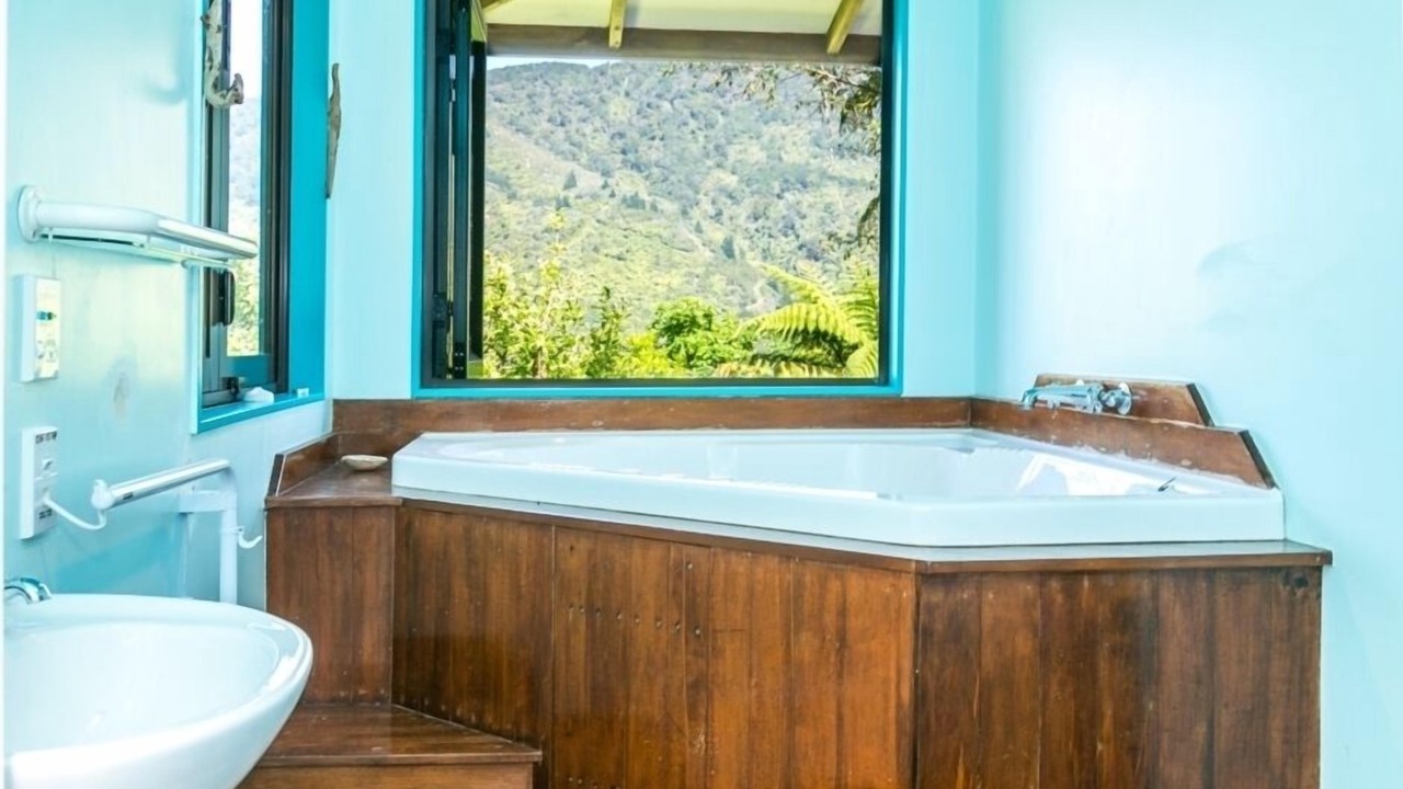 Photo of Bathroom in Ships Cove