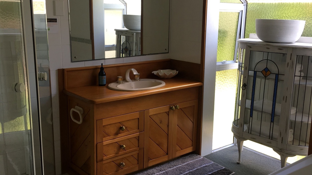 Photo of Bathroom in Whangaroa