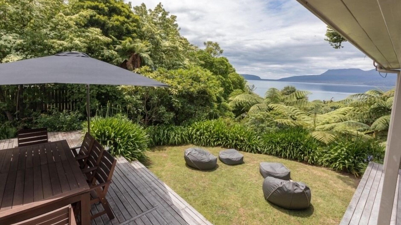 Photo of Others in Lake Tarawera