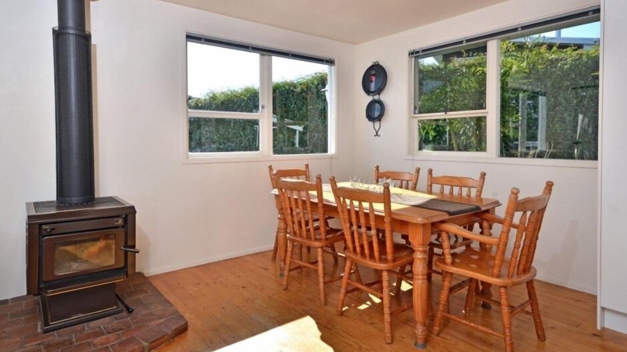 Photo of Livingroom in Leigh