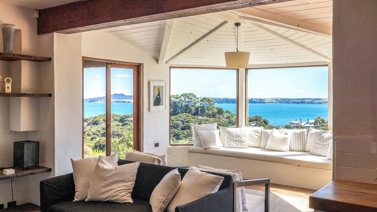 Photo of Livingroom in Oneroa