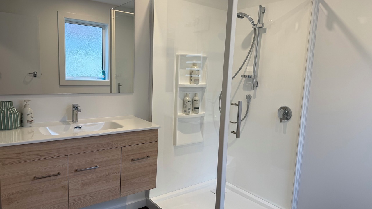 Photo of Bathroom in Coal Stream