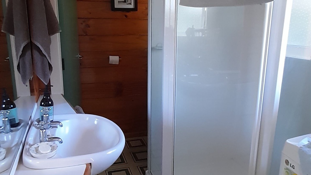 Photo of Bathroom in Turangi