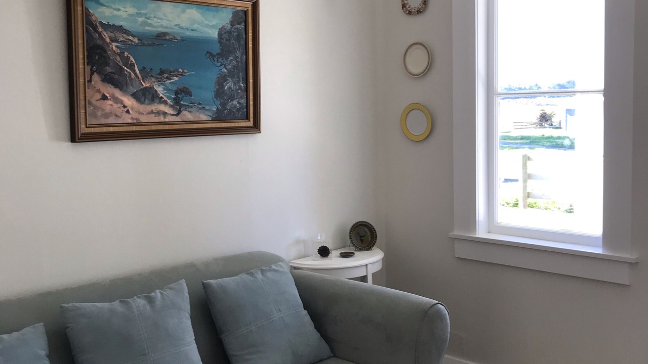 Photo of Livingroom in Western Lake