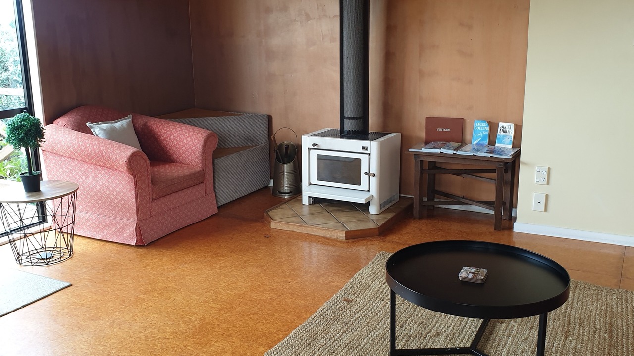 Photo of Livingroom in Kellys Bay