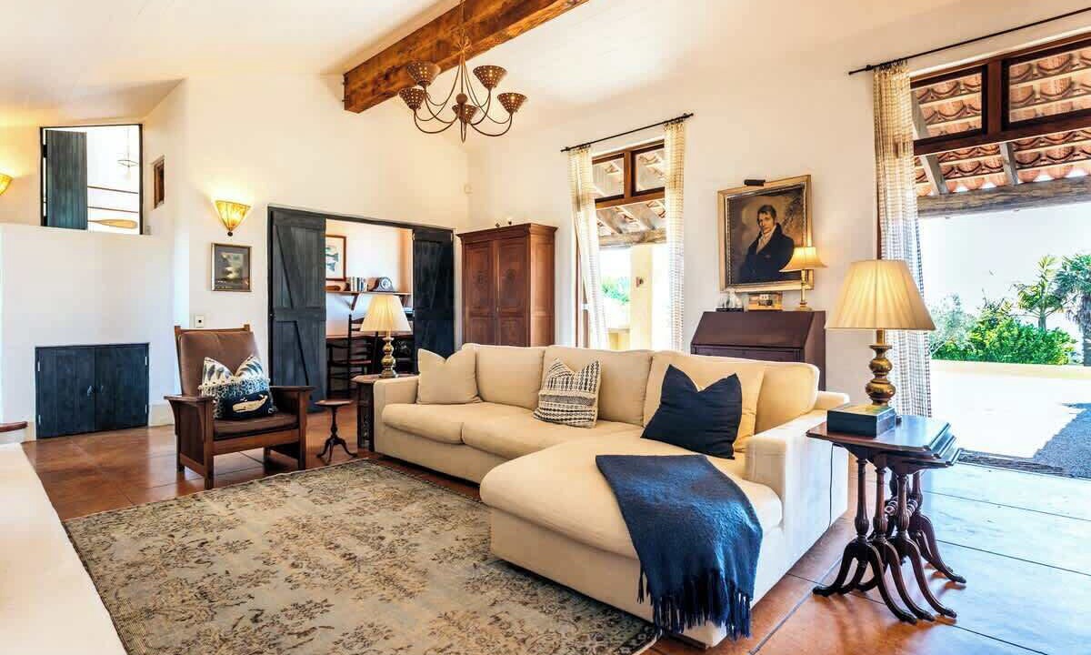 Photo of Livingroom in Onetangi