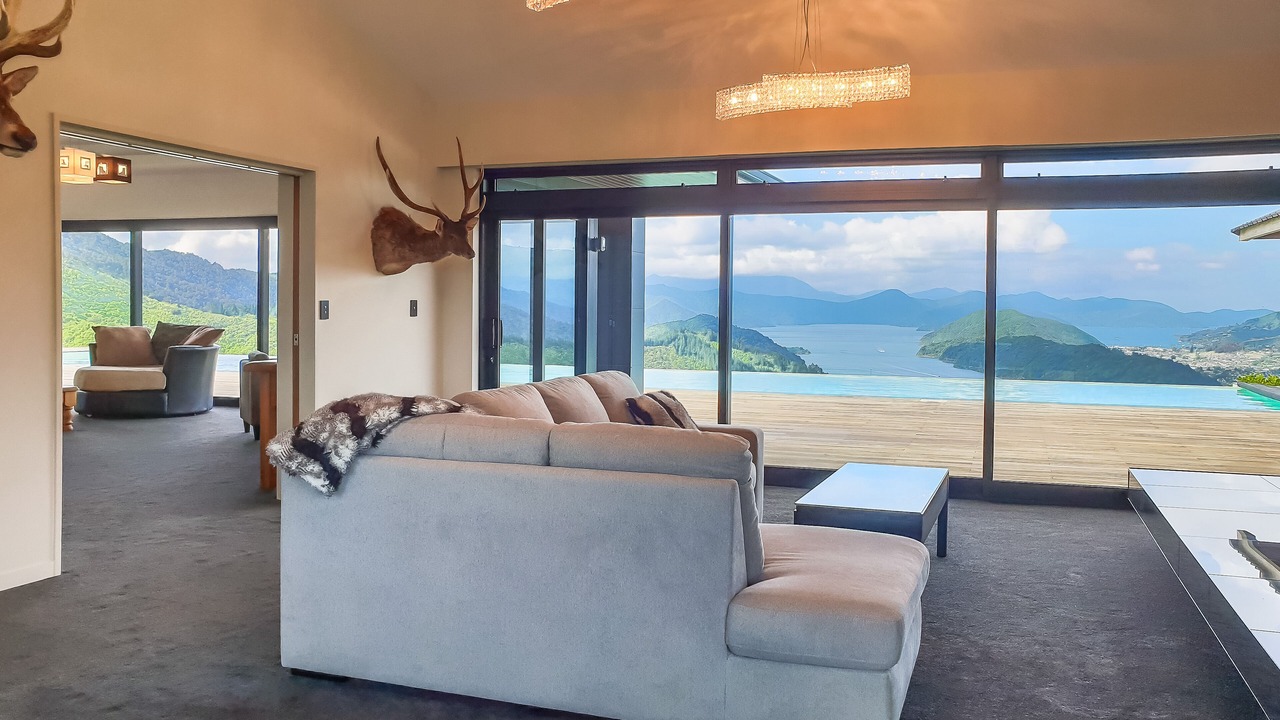 Photo of Livingroom in Picton