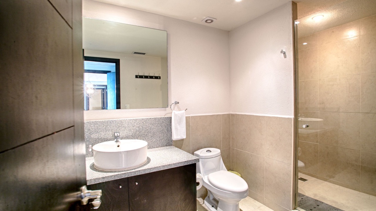 Photo of Bathroom in South Hotel Zone