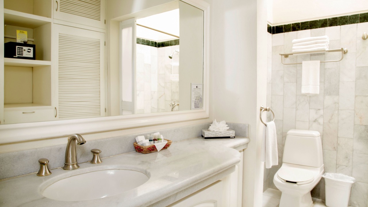 Photo of Bathroom in Marina Mazatlan