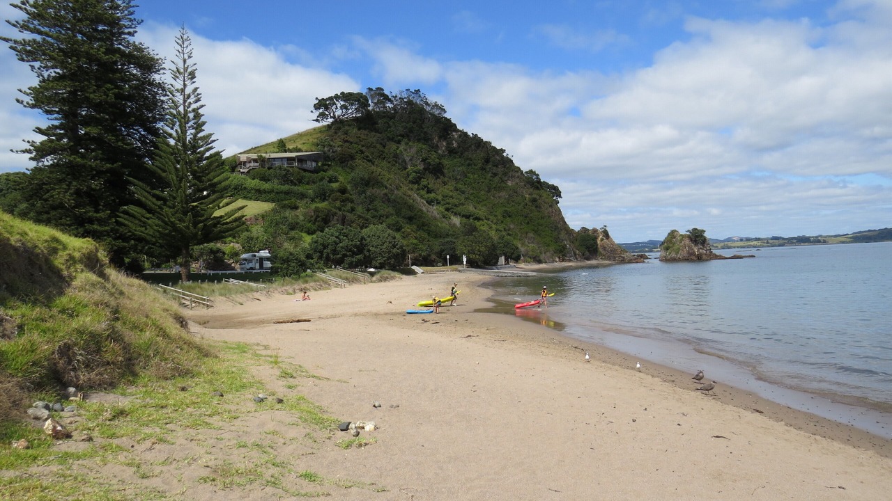 Photo of Others in Russell
