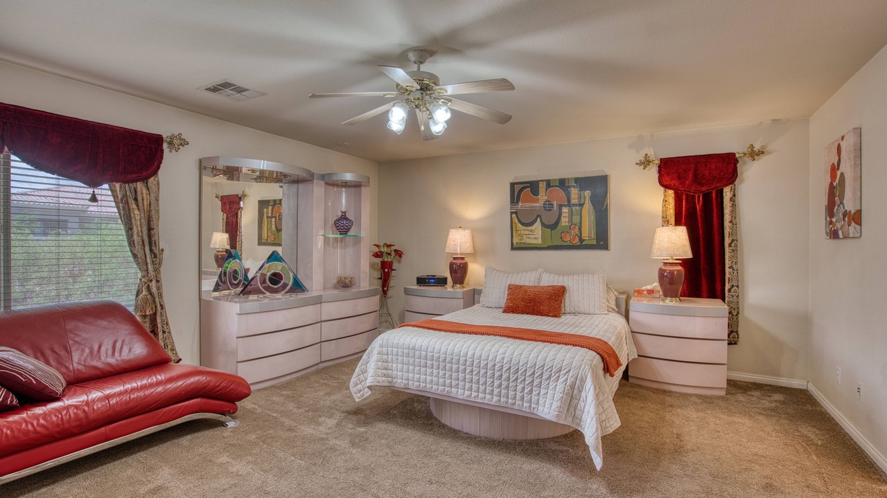 Photo of Bedroom in Enterprise