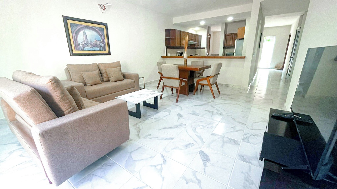 Photo of Livingroom in South Shore Hotel Area