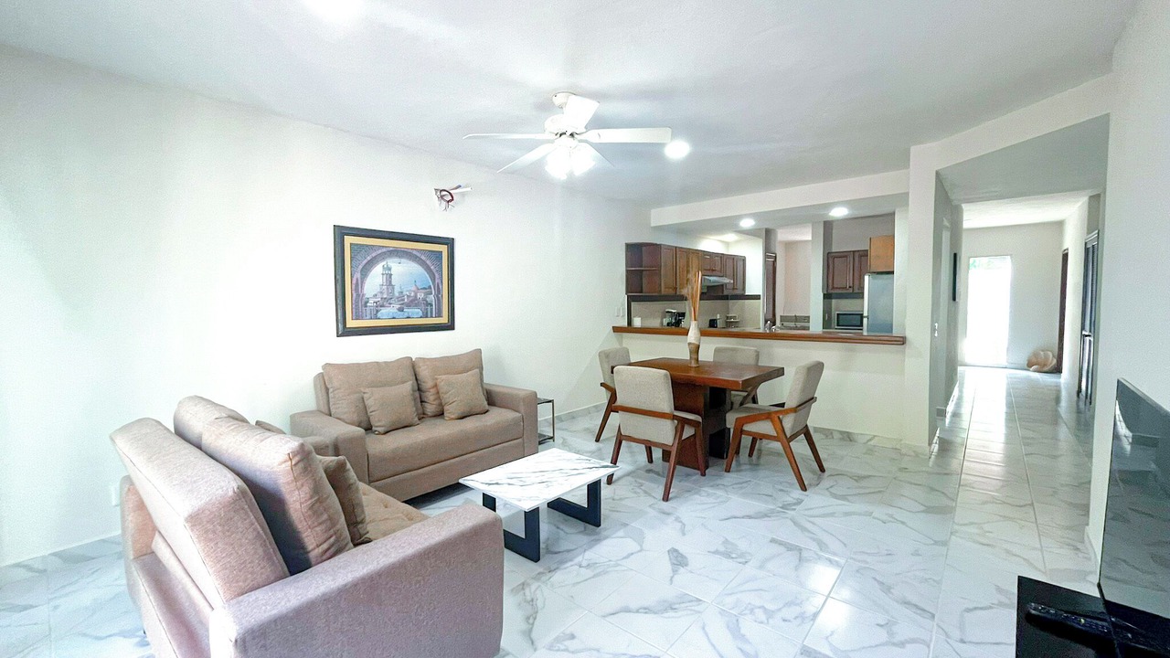 Photo of Livingroom in South Shore Hotel Area