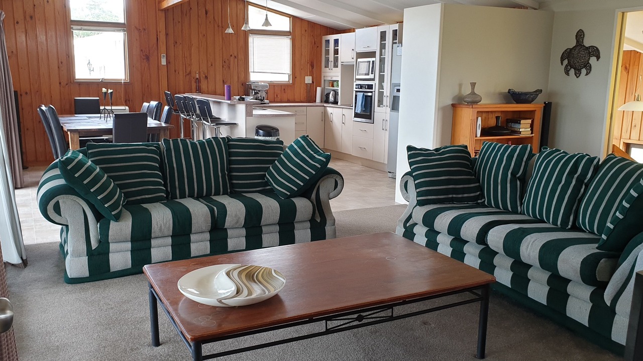 Photo of Livingroom in Algies Bay