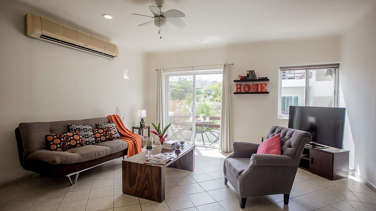 Photo of Livingroom in 12th Street
