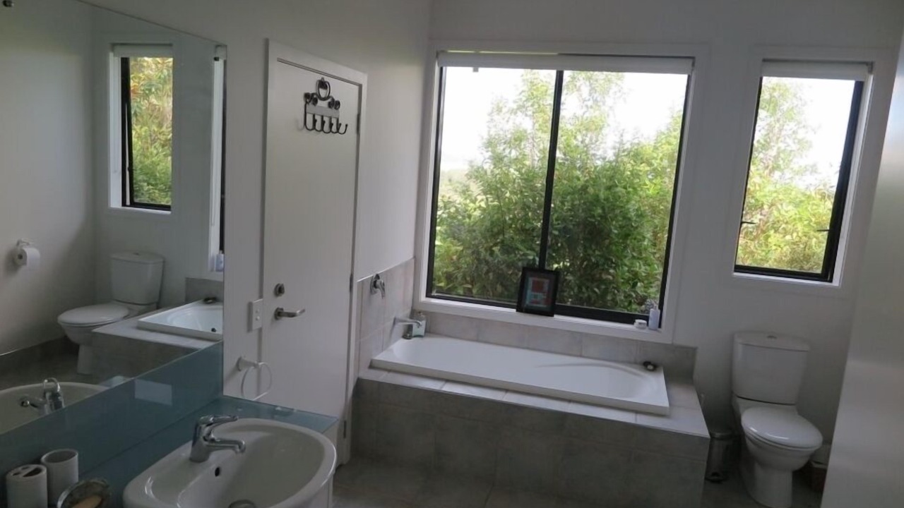 Photo of Bathroom in Tawharanui