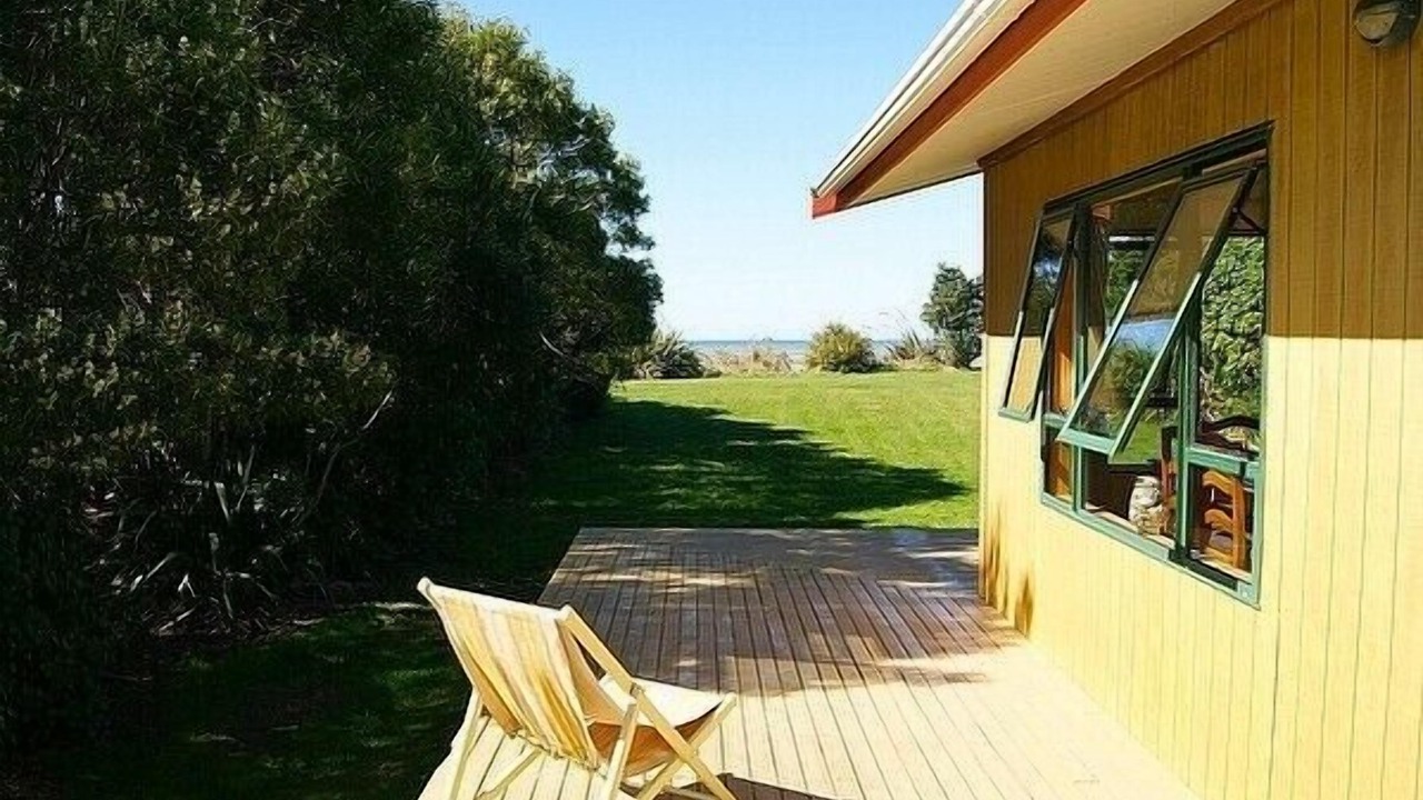 Photo of Patio Balcony in Pakawau