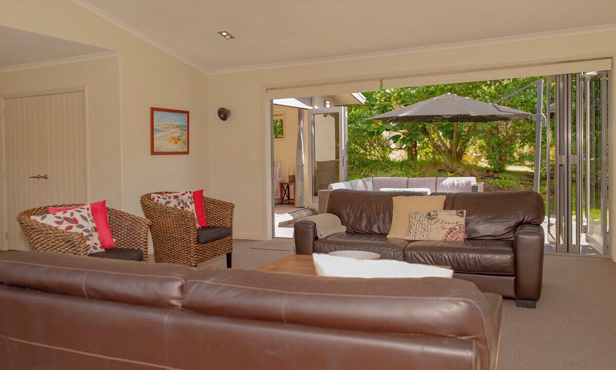Photo of Livingroom in Cooks Beach
