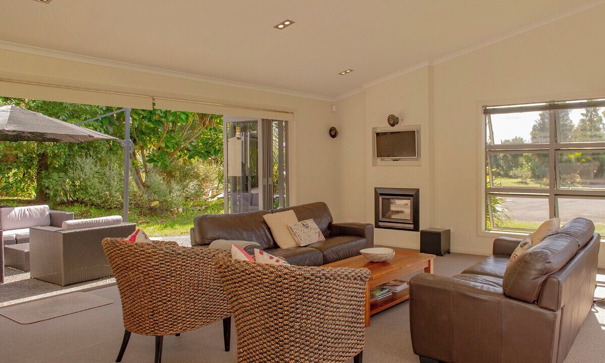 Photo of Livingroom in Cooks Beach