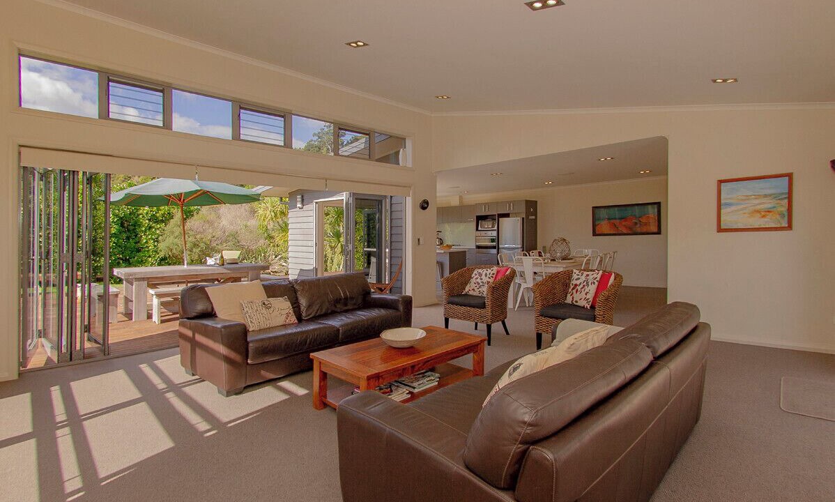 Photo of Livingroom in Cooks Beach