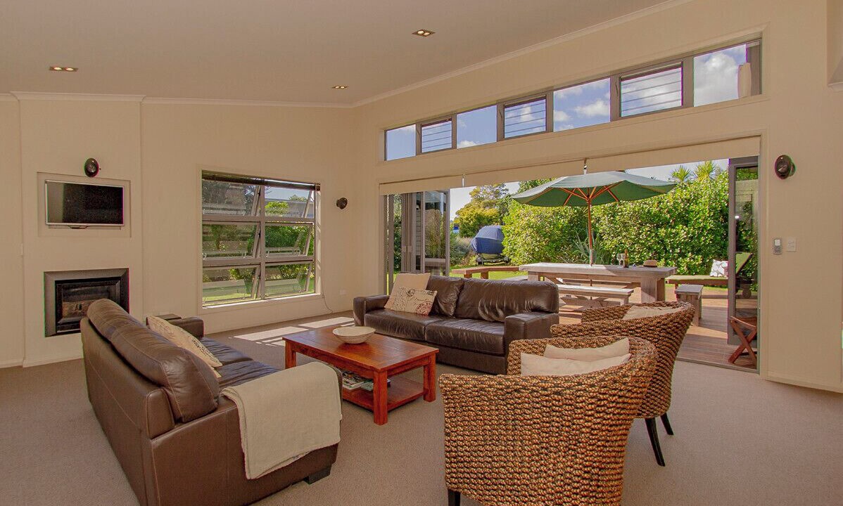 Photo of Livingroom in Cooks Beach
