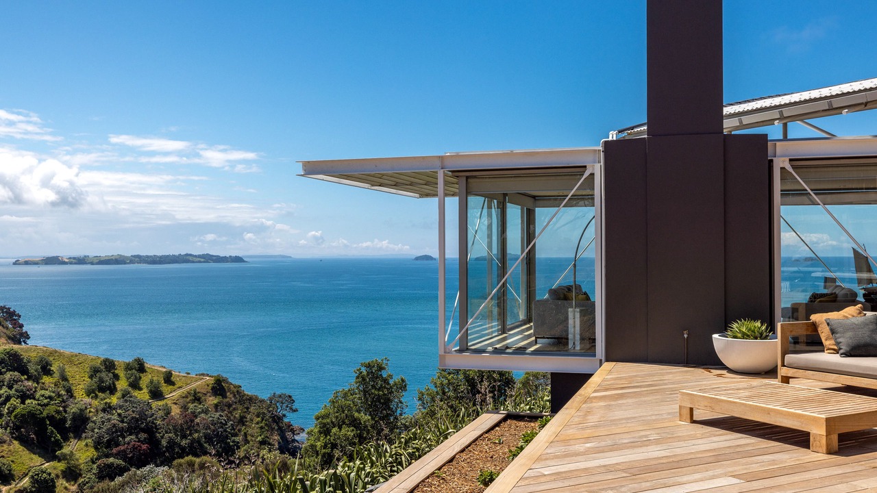 Photo of Patio Balcony in Matiatia Bay
