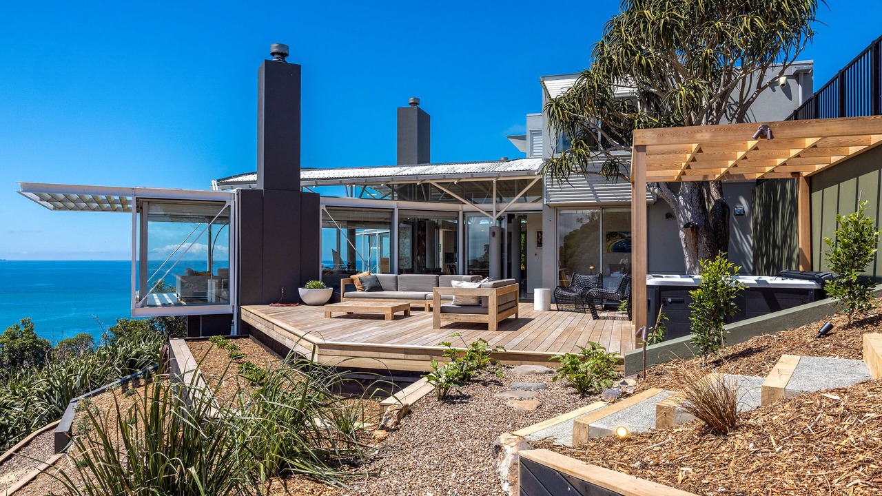 Photo of Patio Balcony in Matiatia Bay