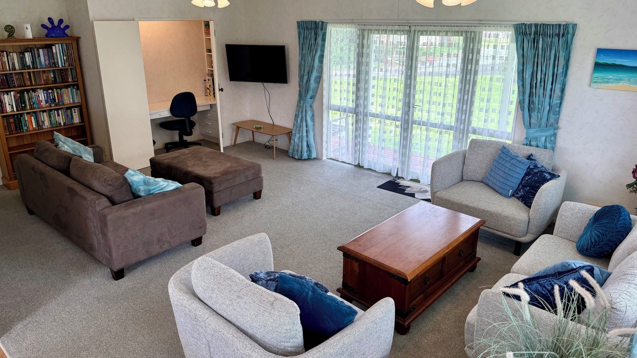 Photo of Livingroom in Waihi Beach