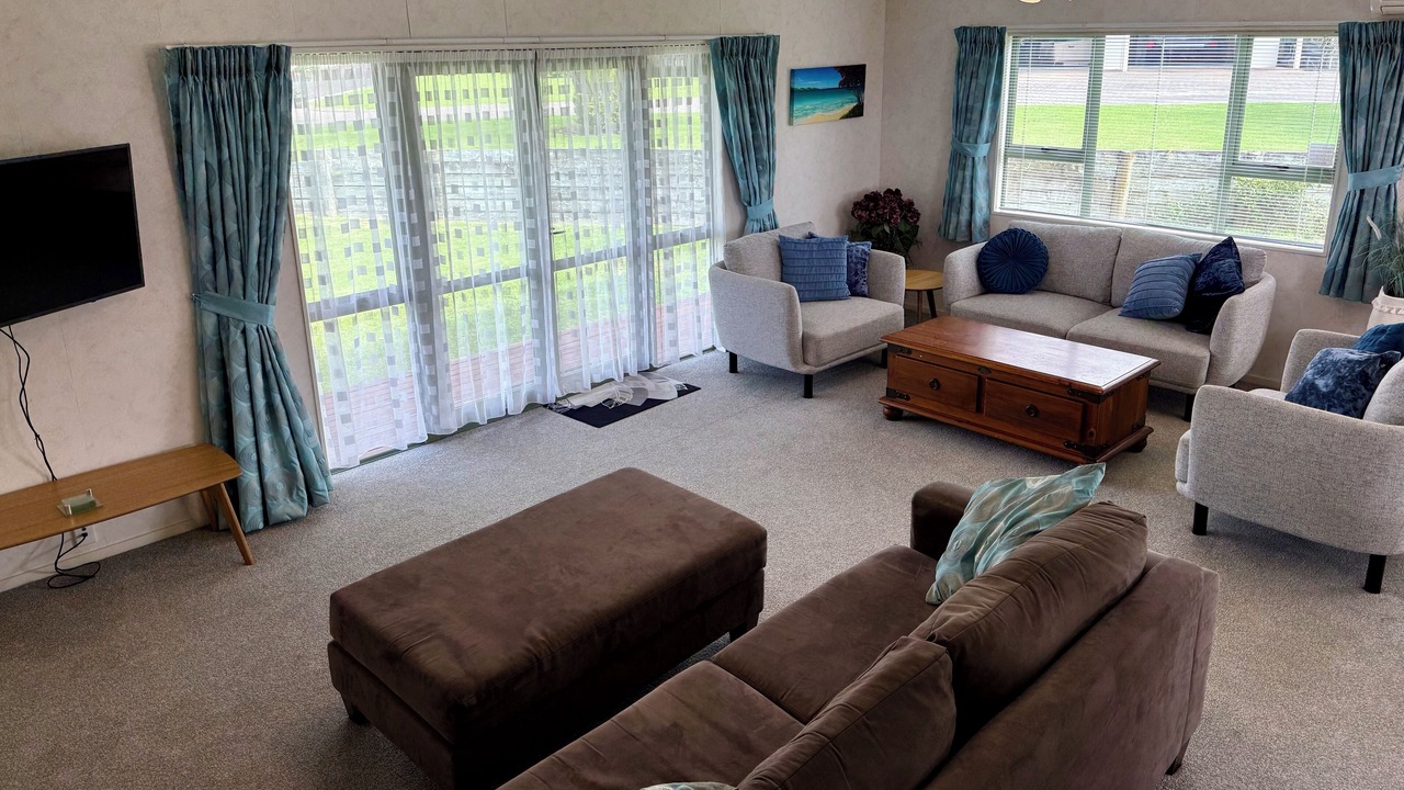 Photo of Livingroom in Waihi Beach