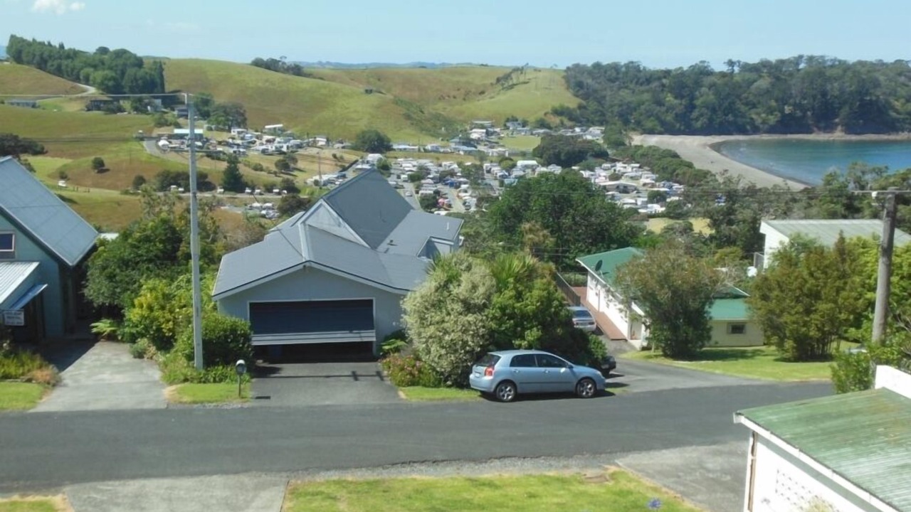 Photo of Others in Mahurangi East
