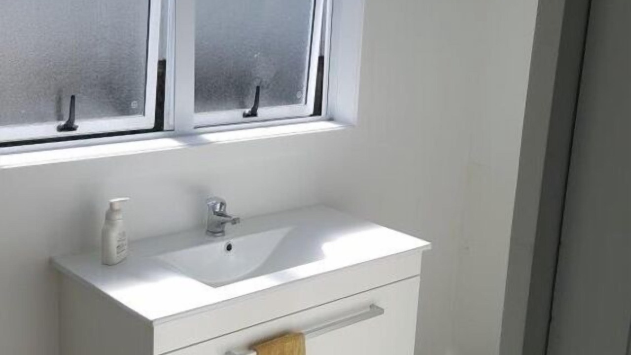 Photo of Bathroom in Omapere