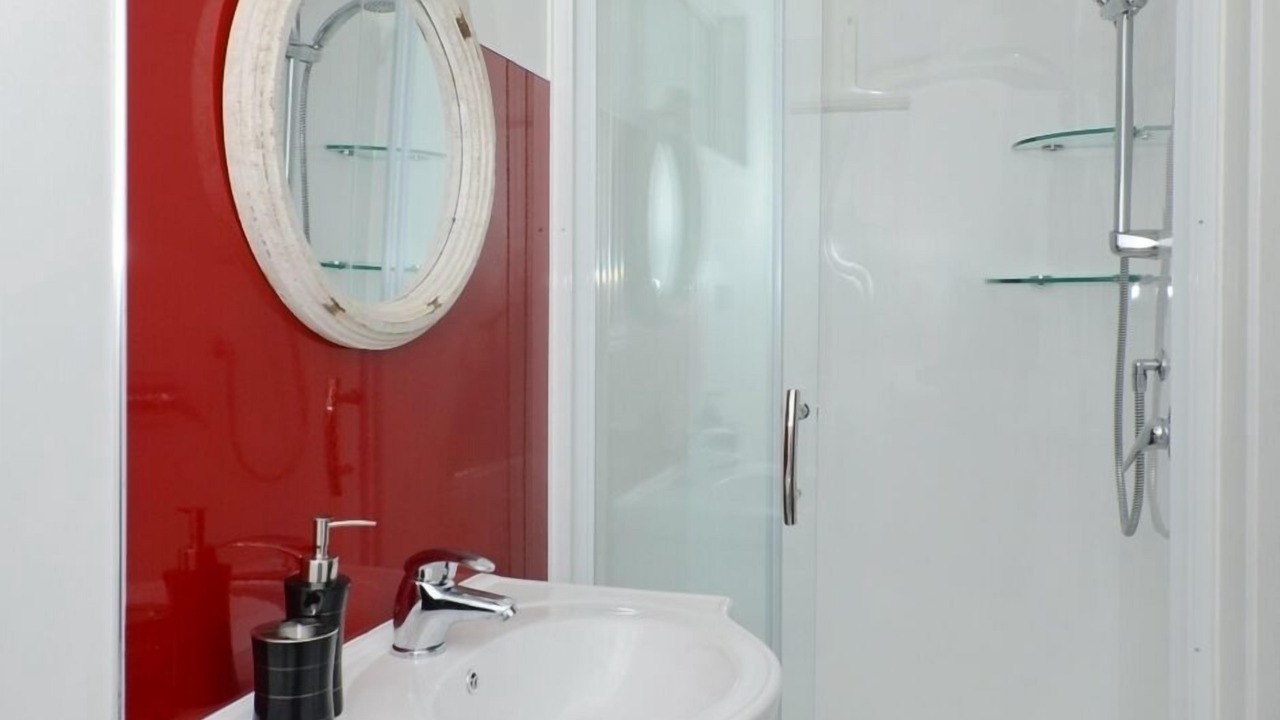 Photo of Bathroom in Glenbervie
