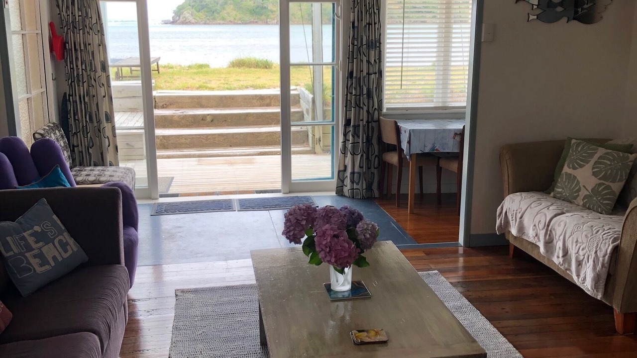 Photo of Livingroom in Pataua
