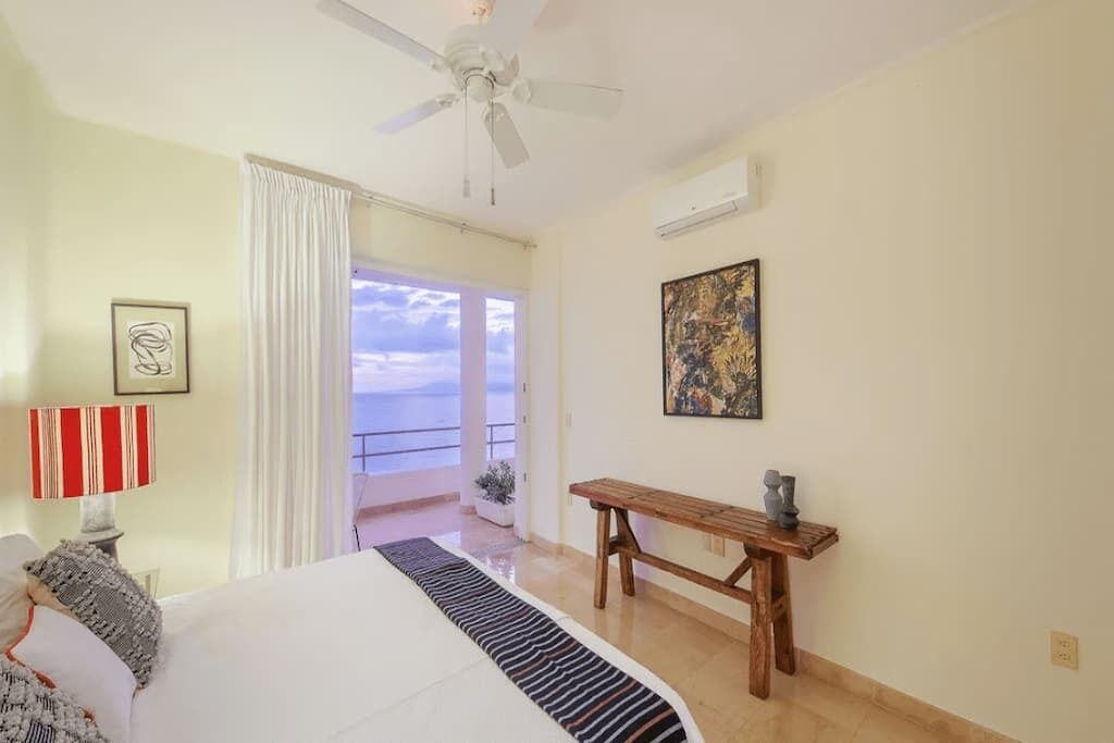 Photo of Bedroom in South Shore Hotel Area