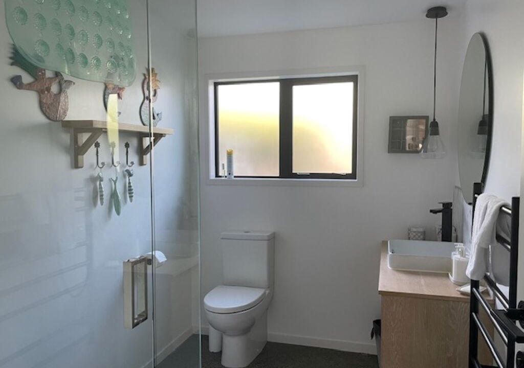 Photo of Bathroom in Surfdale