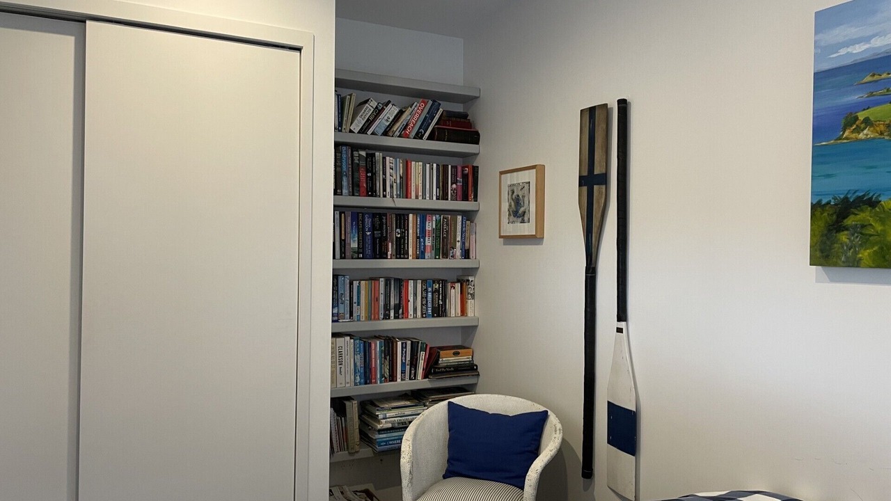 Photo of Bedroom in Surfdale