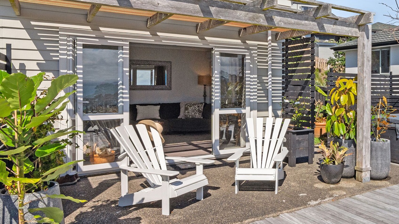 Photo of Patio Balcony in Whangaparaoa