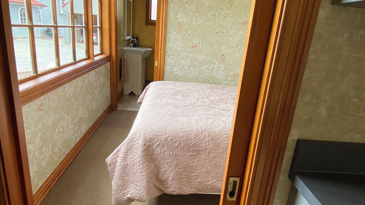 Photo of Bedroom in Lowburn