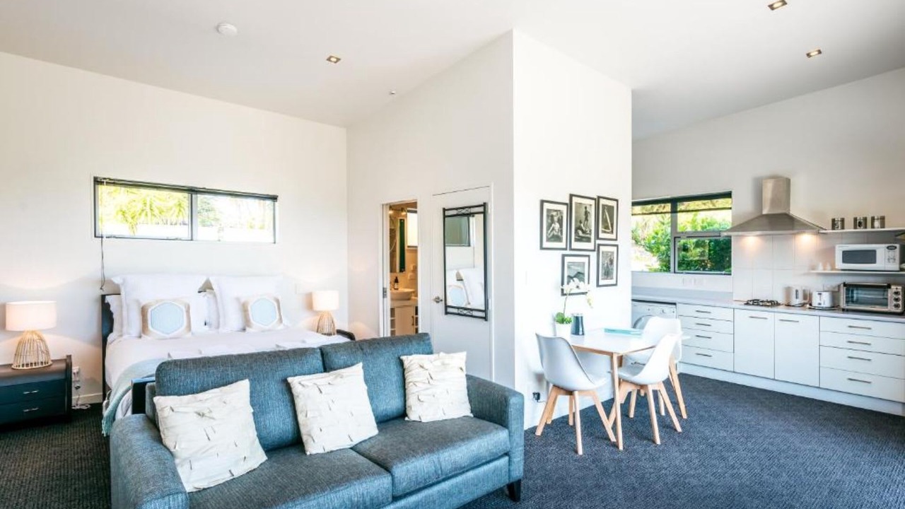 Photo of Livingroom in Matiatia Bay