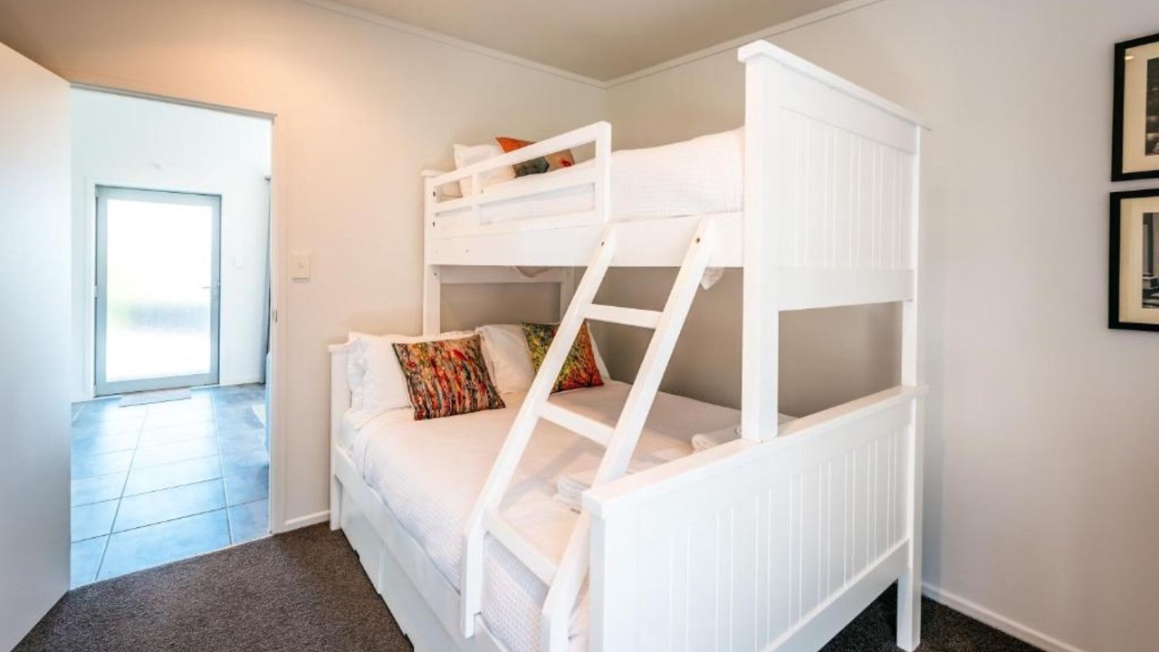 Photo of Bedroom in Matiatia Bay