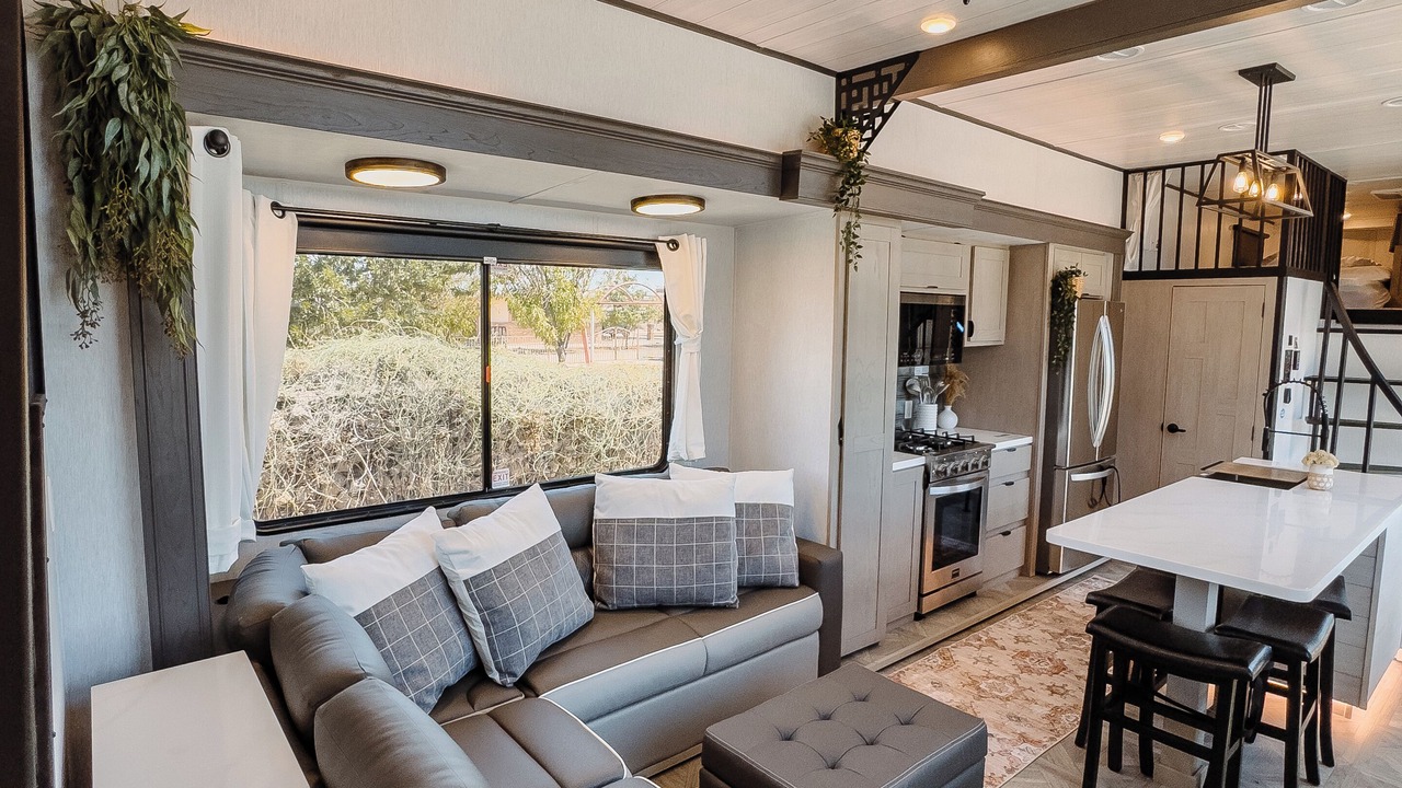 Photo of Livingroom in Sandy Beach