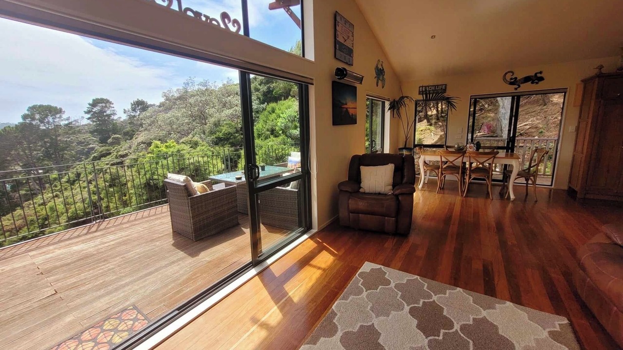 Photo of Livingroom in Kawau Island
