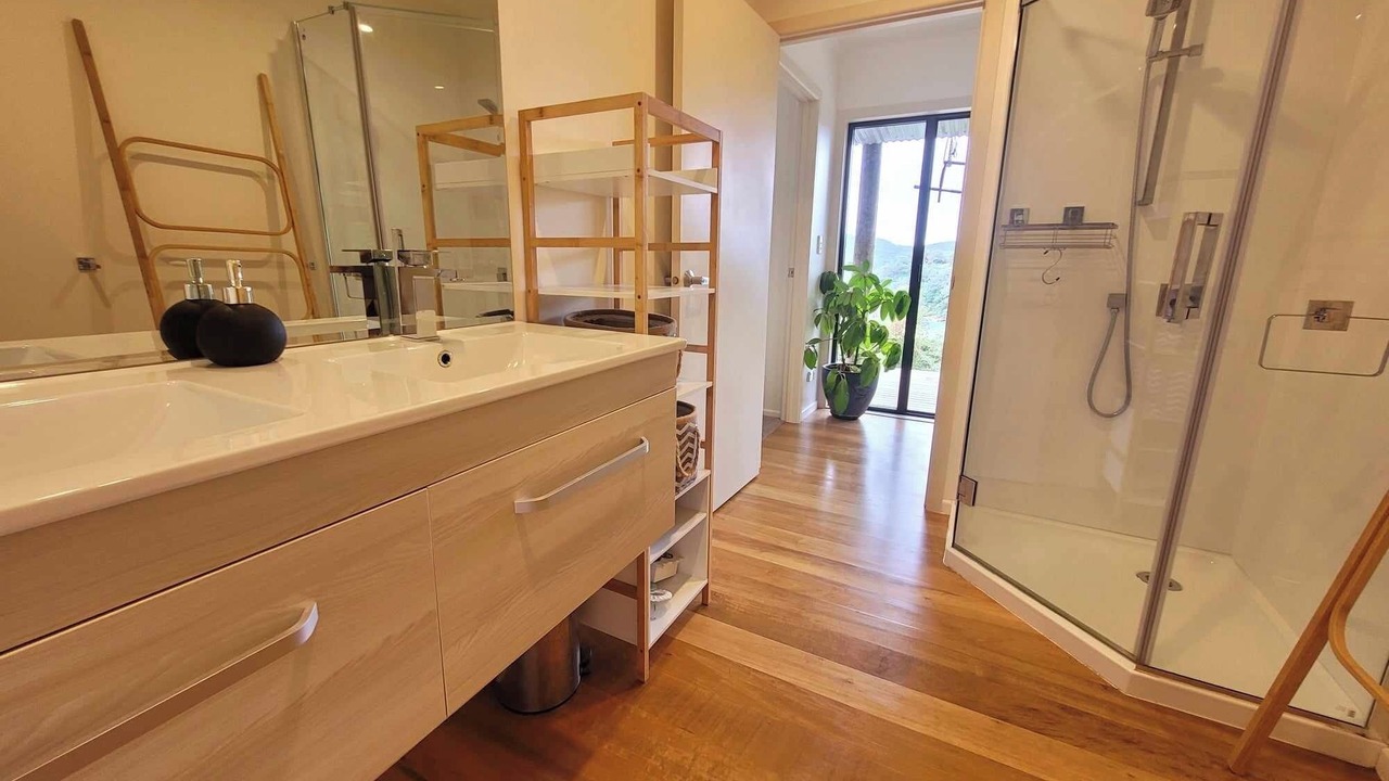 Photo of Bathroom in Kawau Island
