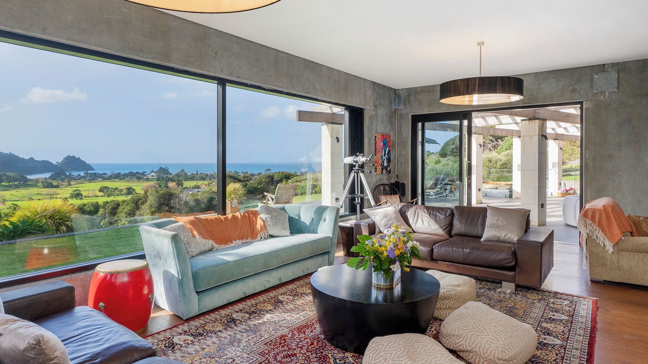 Photo of Livingroom in Whangapoua