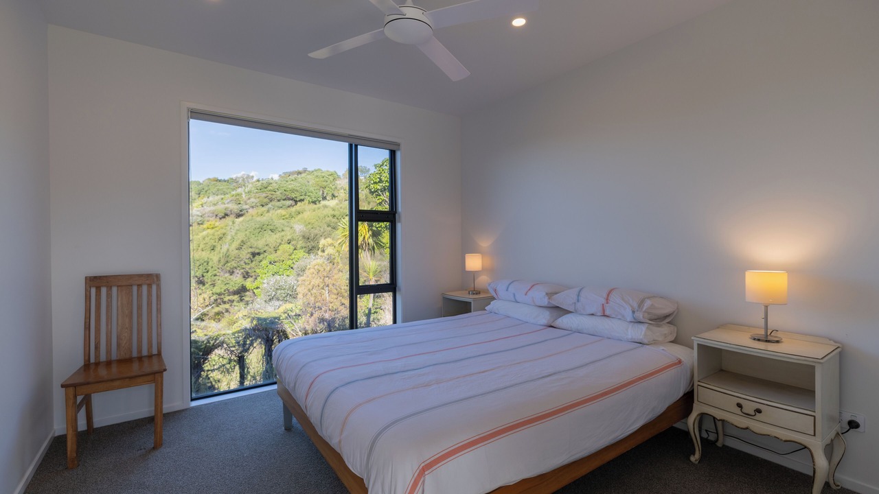 Photo of Bedroom in Langs Beach