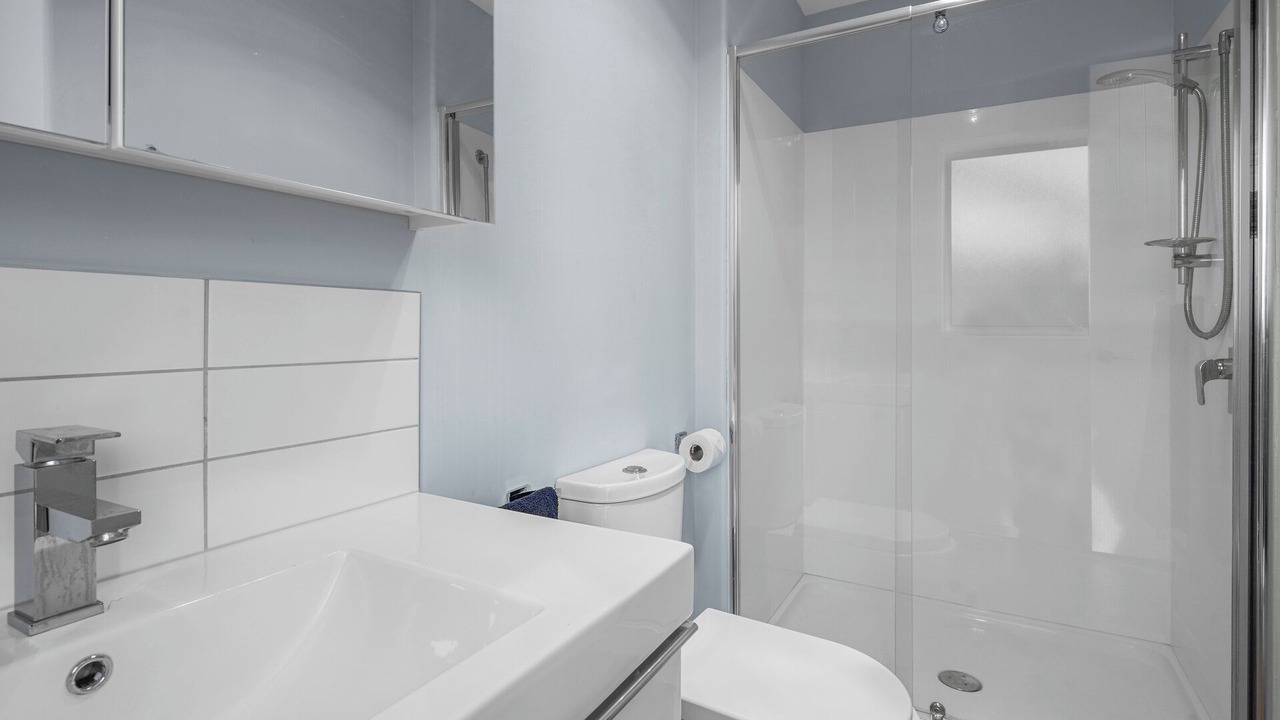 Photo of Bathroom in Diamond Harbour