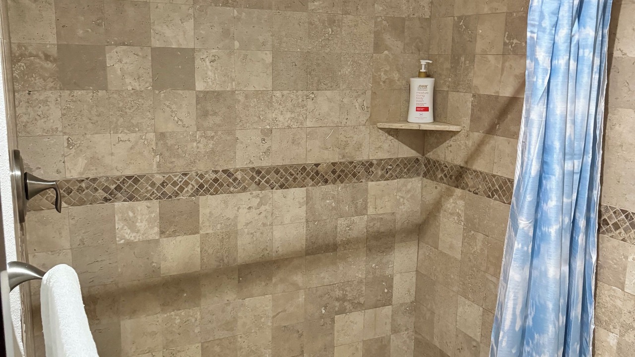 Photo of Bathroom in Laguna Shores